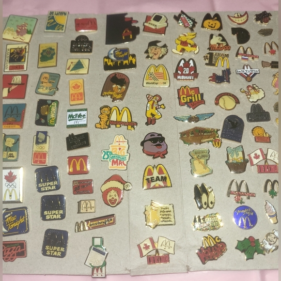 117x Vintage Mcdonald's Pin Collection - Picture 4 of 6